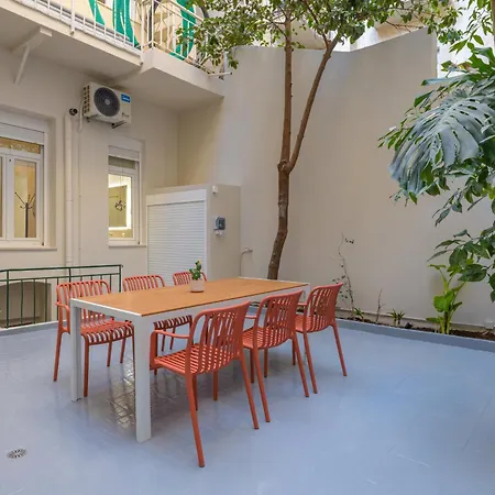 Villa Koukaki Cielo 10 *